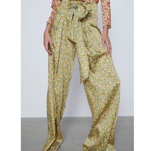 NEW!! Zara Floral Print Wide Leg Pants